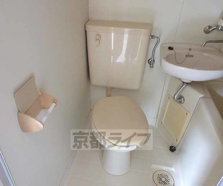 トイレ　清潔感のあるトイレです