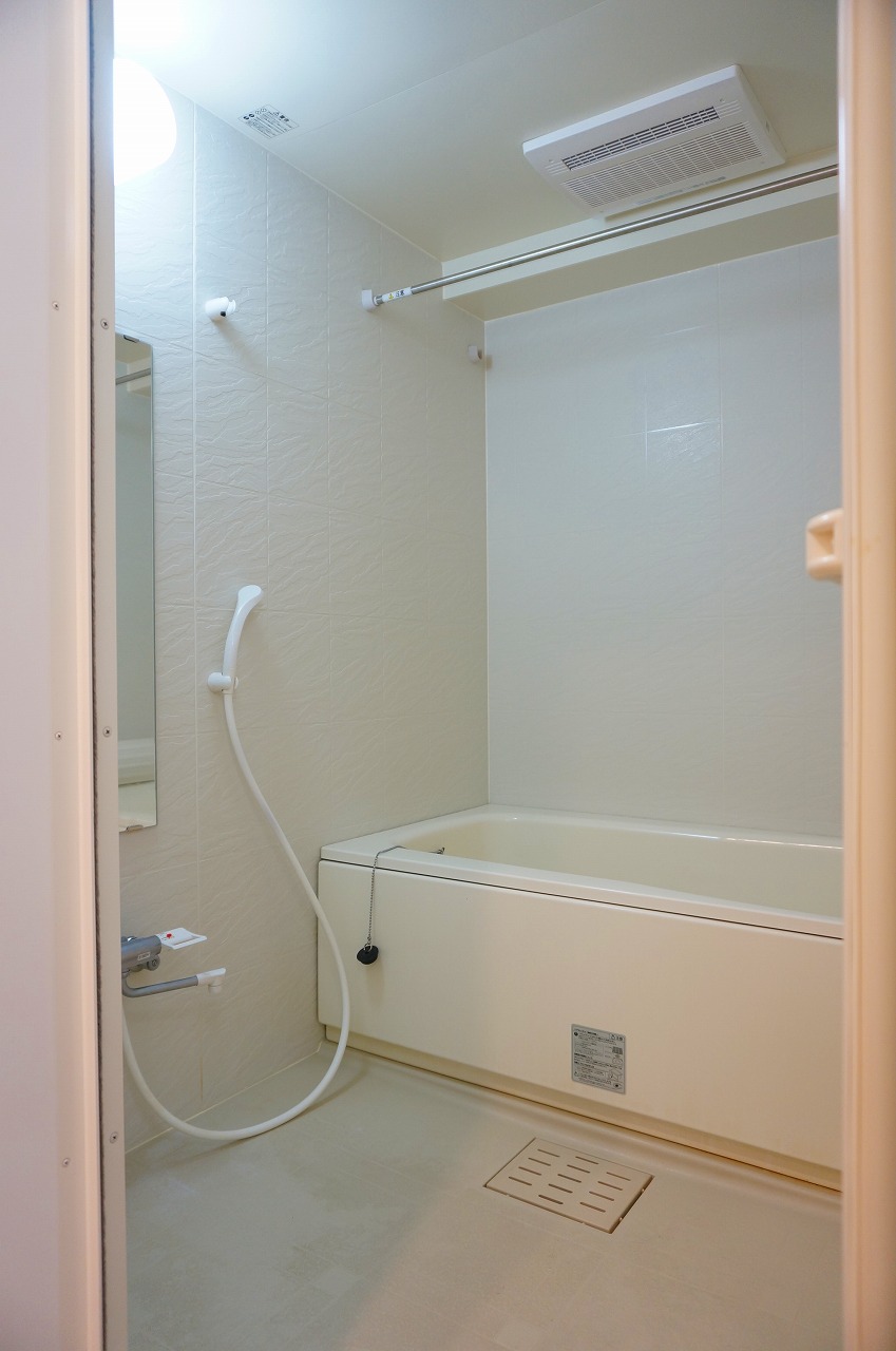 バス・シャワールーム　バスルーム