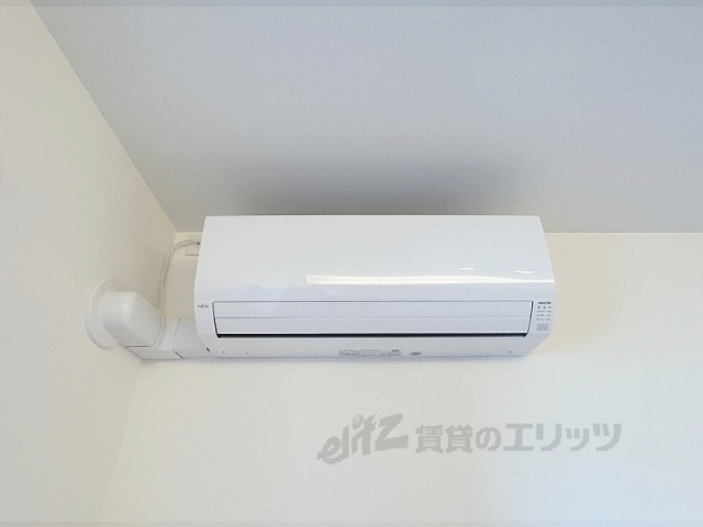その他設備　リビングエアコン