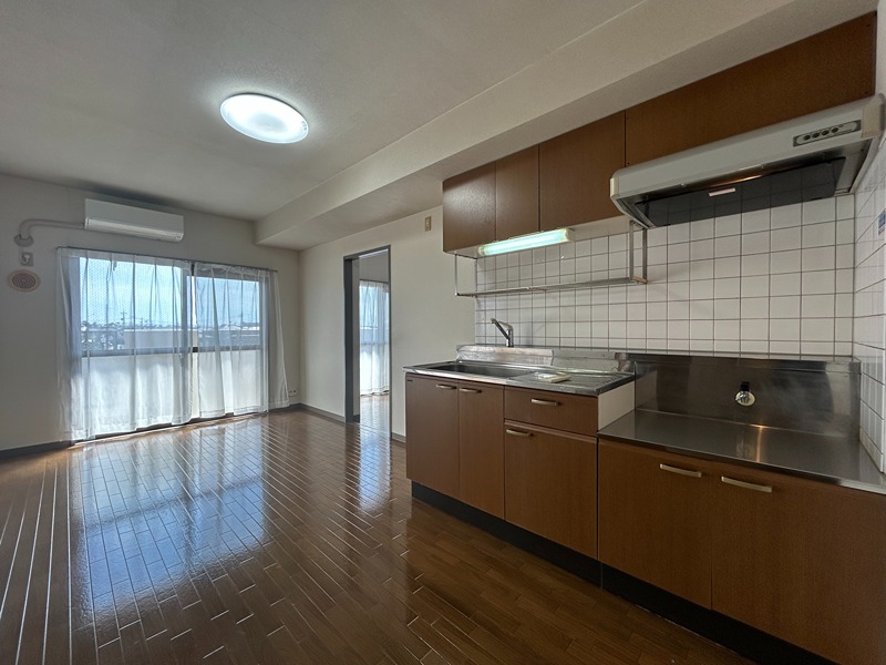 キッチン　※写真は303号室