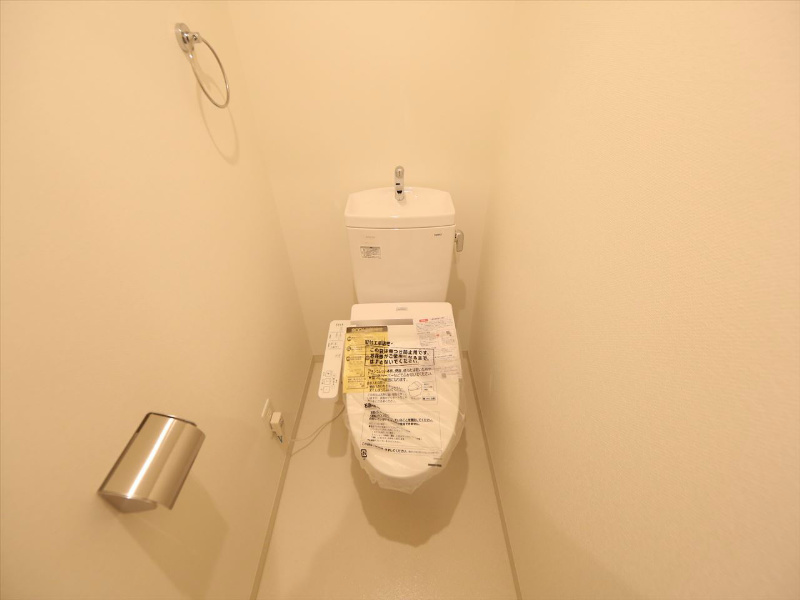 トイレ　温水洗浄暖房便座付トイレ