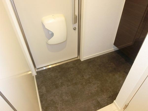 玄関　シューズボックスあり！