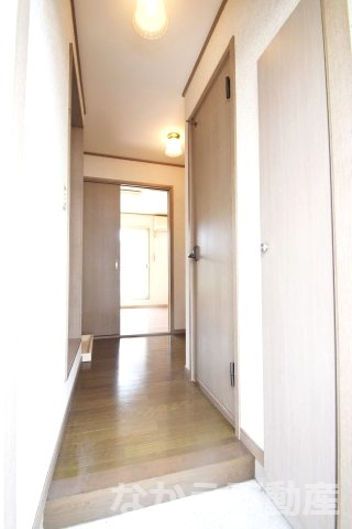 玄関　収納もある玄関です
