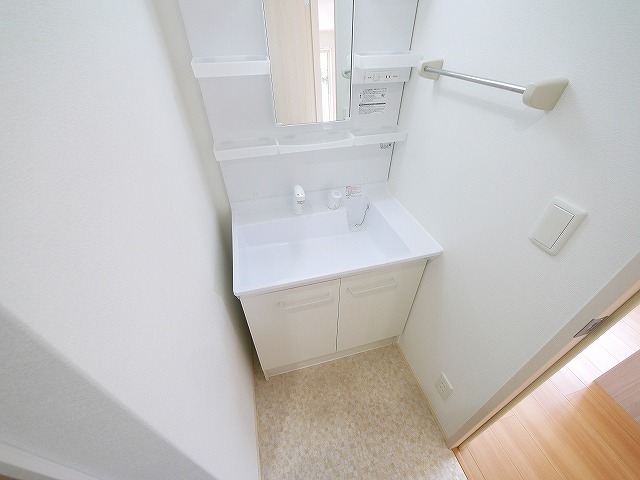 洗面設備　使いやすい洗面所です