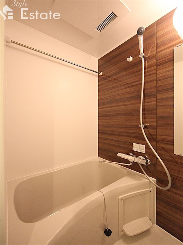 バス・シャワールーム　バスルーム