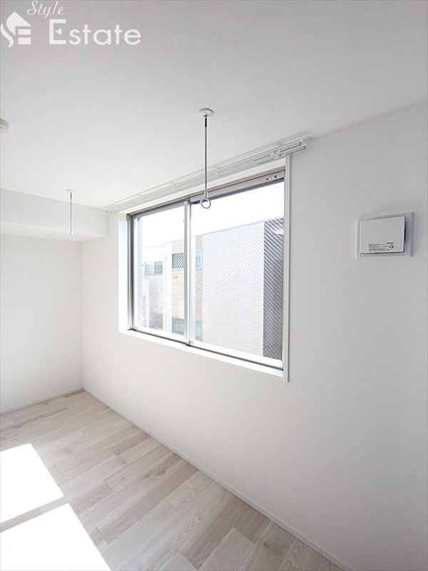 バルコニー　室内物干し