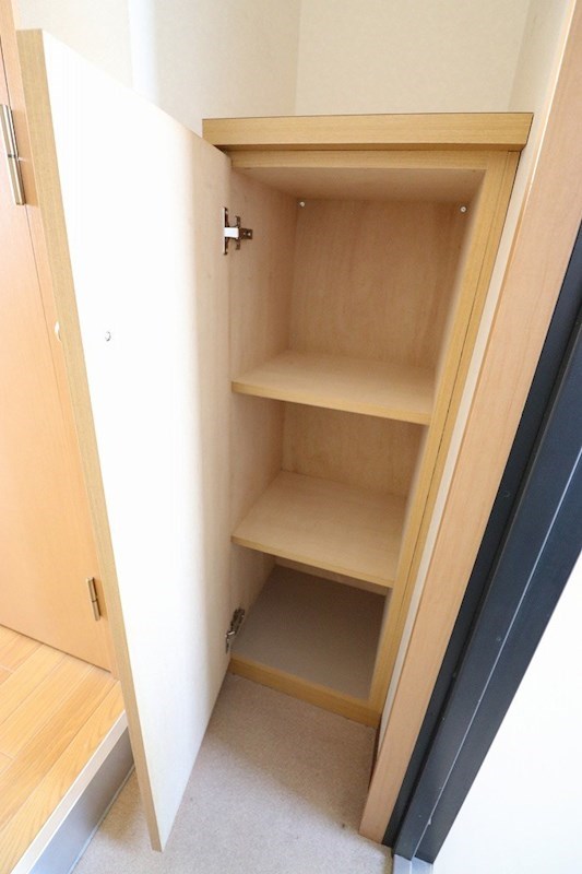玄関　靴箱