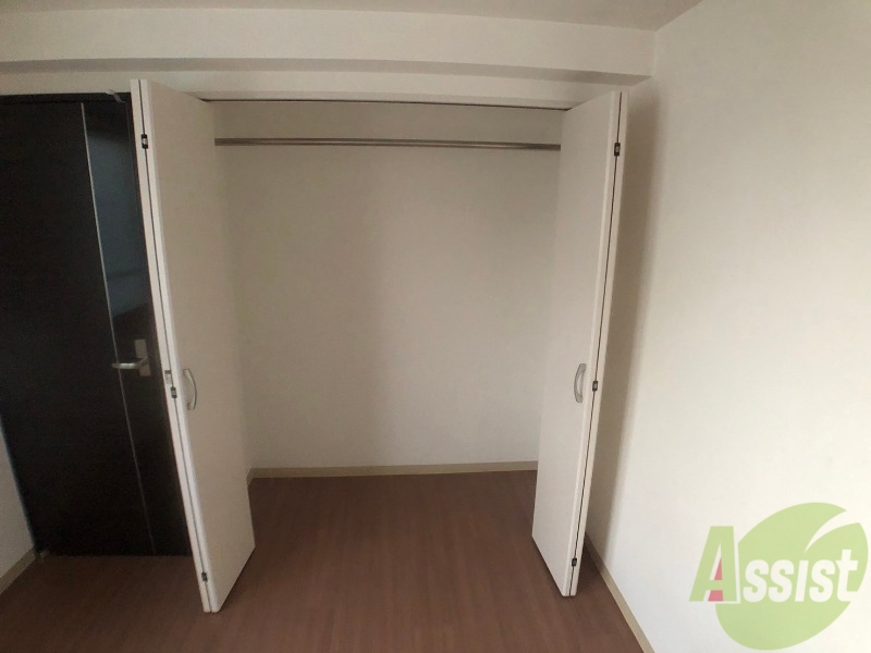 収納　寝室の収納です。部屋がすっきり片付きます。