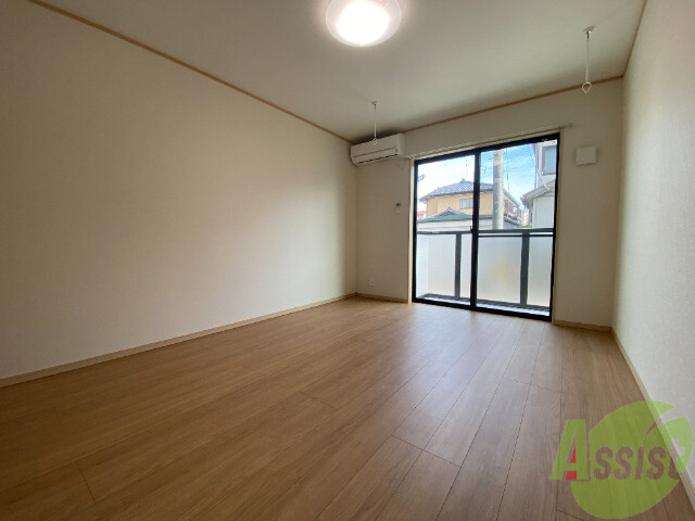 居室・リビング　広々としたリビング！日当たり良好、ゆっくり出来ますね！