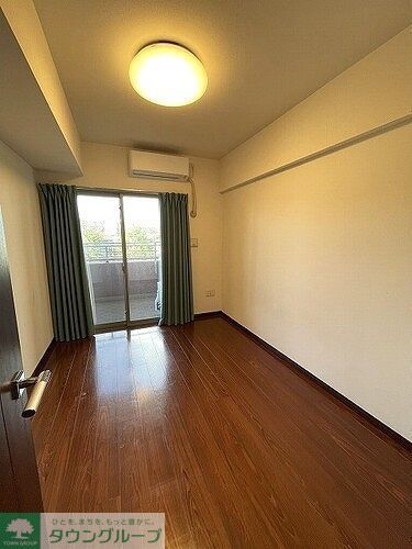 居室・リビング　洋室　約5.2畳　内装前