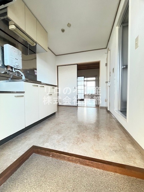 玄関　玄関から見たお部屋です☆