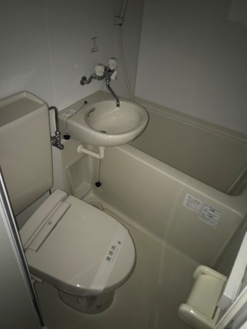 バス・シャワールーム　別部屋参考用写真