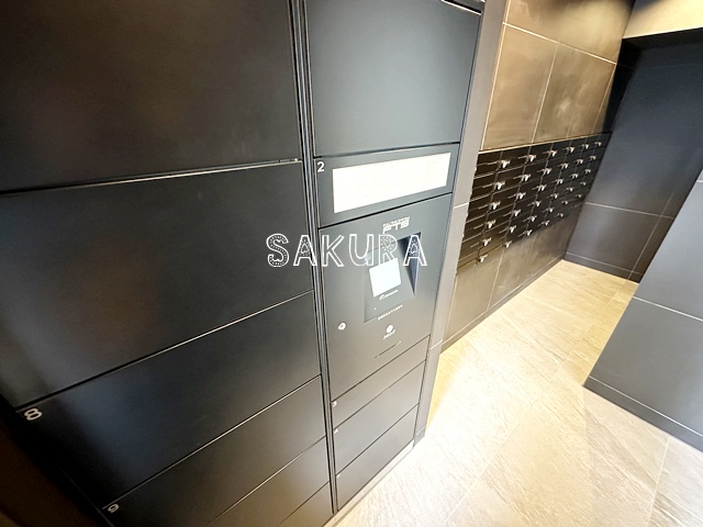 その他共有部分　外出の多い方でも安心の宅配ボックス付き♪