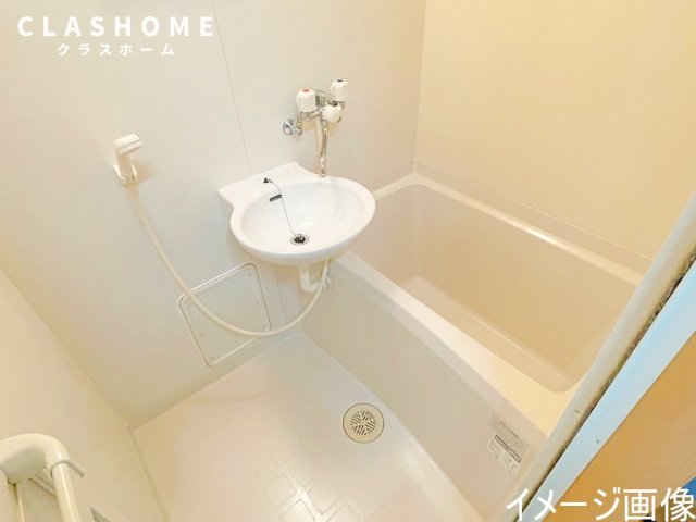 洗面設備　同物件の別部屋になります。