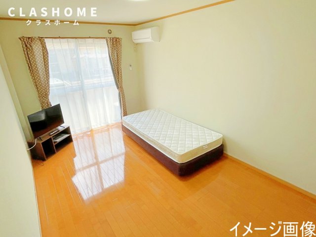 居室・リビング　同物件の別部屋になります。