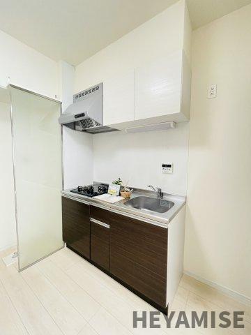 キッチン　※類似間取りの別の階のお部屋の画像です※現況を優先します