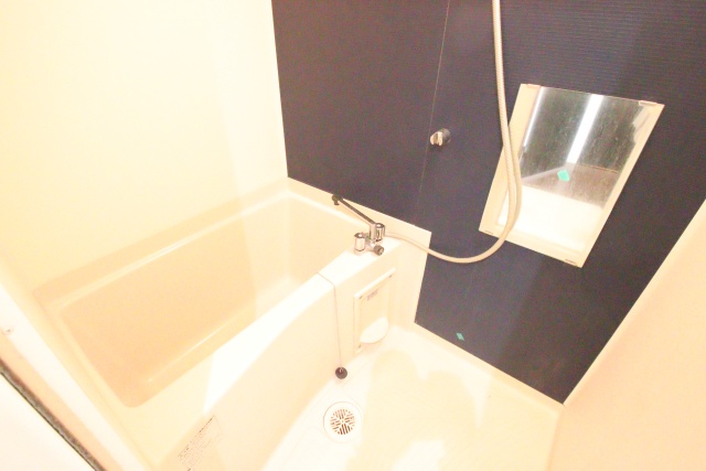 バス・シャワールーム　※別室の参考写真の為、現況優先です。