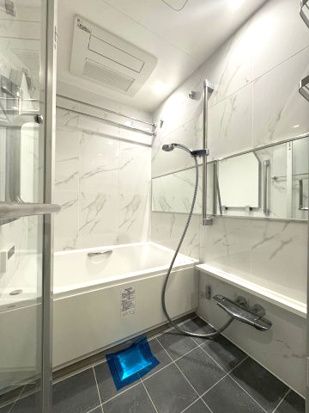 バス・シャワールーム　※別部屋の参考写真です。