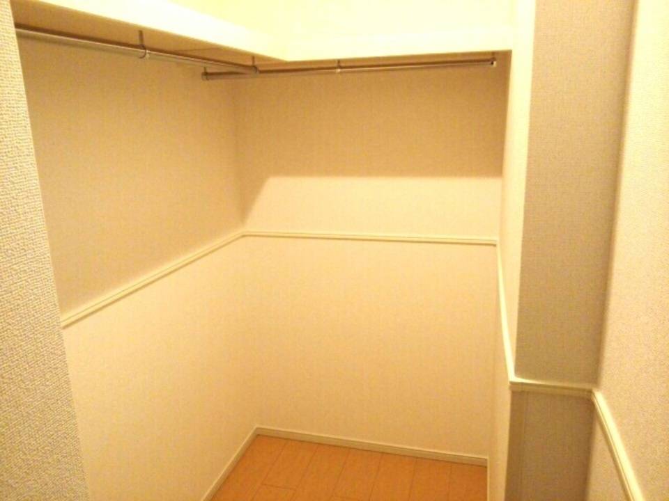 収納　ウォークインクローゼット