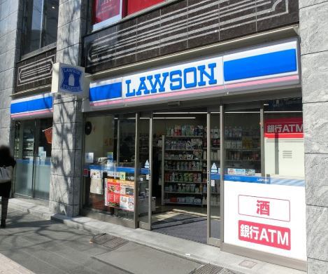 コンビニ　ローソン 港六本木通店（コンビニ）まで257m