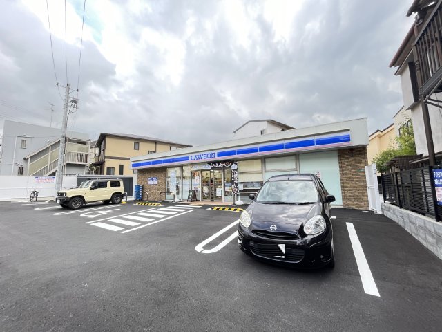 コンビニ　ローソン　西宮久出ヶ谷町店（コンビニ）まで277m