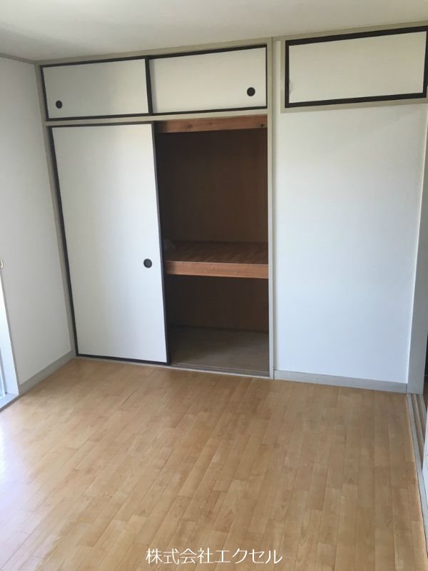 居室・リビング　綺麗な室内です。