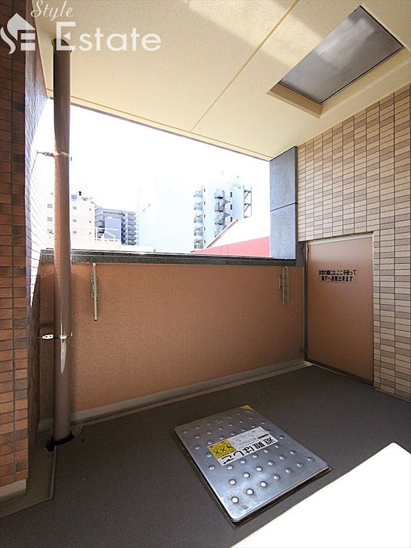 バルコニー　バルコニー