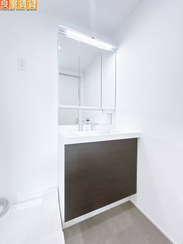 洗面設備　洗髪洗面化粧台