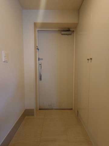 玄関　他部屋参照