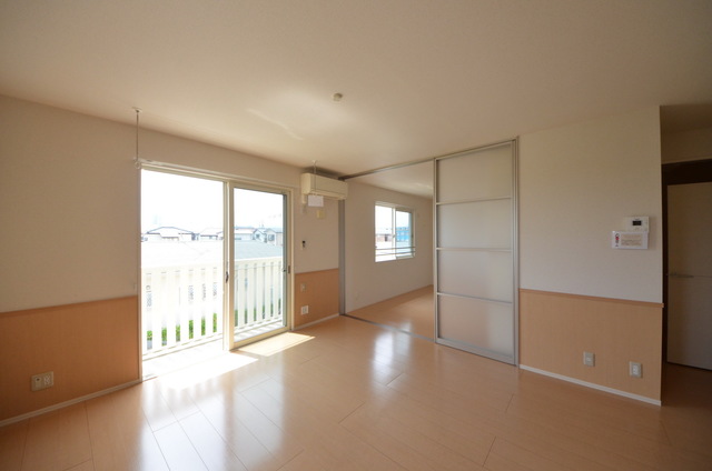 その他部屋・スペース　★大きな窓の明るいお部屋★～別号室参考写真～