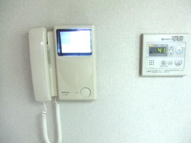その他設備　ＴＶモニターホン・給湯リモコン