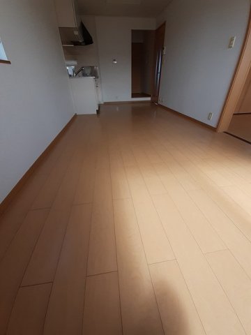 居室・リビング　こちらのリビングで趣味の時間をお楽しみください