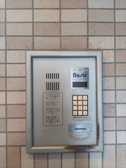 エントランス　オートロック