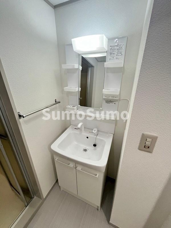 洗面設備　脱衣スペースもあります