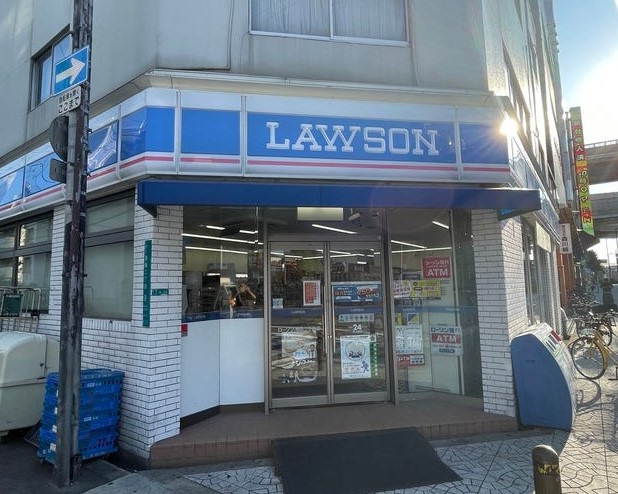 コンビニ　ローソン港晴2丁目店（コンビニ）まで299m