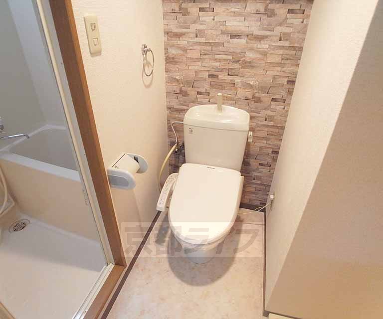 トイレ　清潔感のある水周りです。