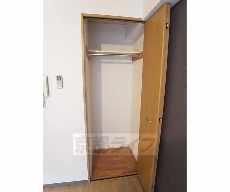 収納　奥行きのある収納です。