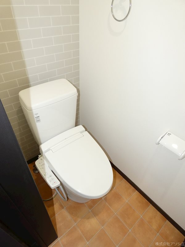 トイレ　ウォシュレット便座