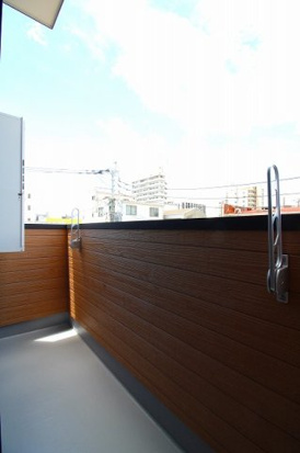 バルコニー　陽当たり良好なバルコニーです♪