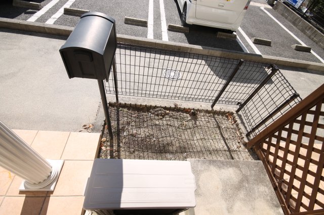 庭　※同物件別号室の写真になります