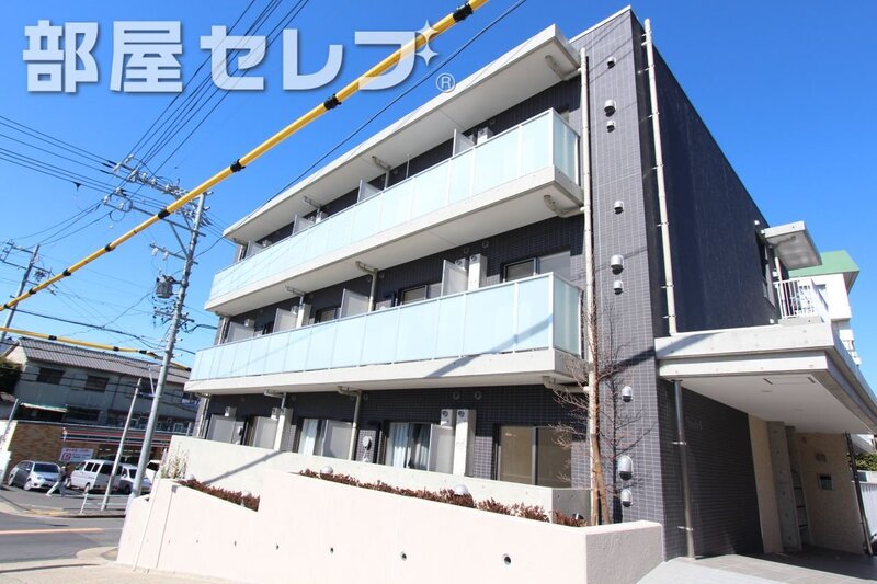 建物外観　綺麗な外観ですね。