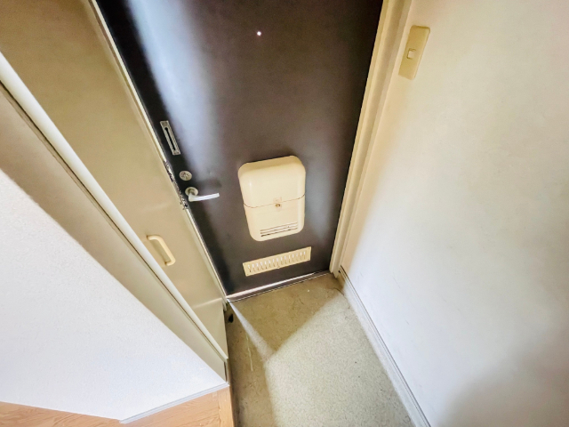 玄関　シューズボックスあります