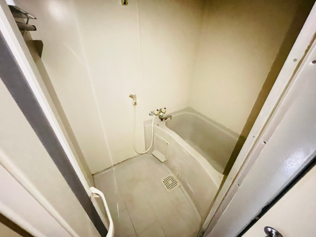 バス・シャワールーム　バスルーム