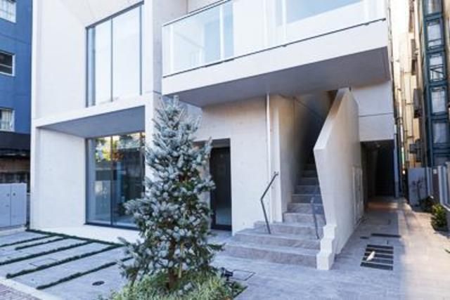 エントランス　ゆとりのあるエントランスです