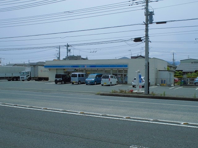 コンビニ　ローソン相模原南上溝南中前店（コンビニ）まで550m