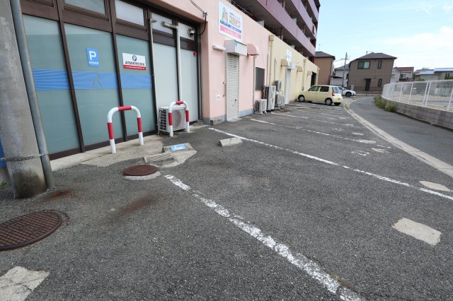 駐車場　駐車スペース