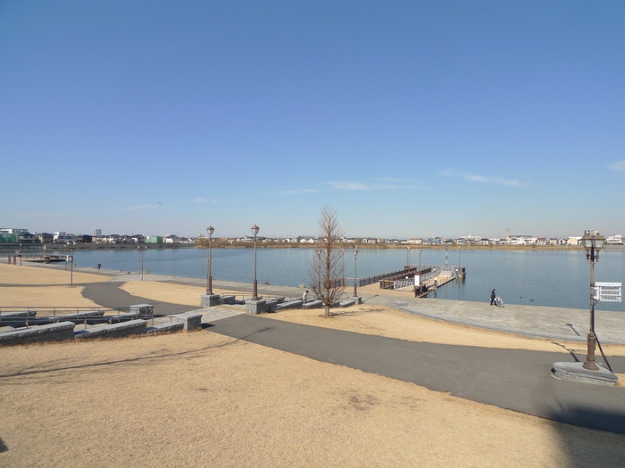 公園　湖（公園）まで400m