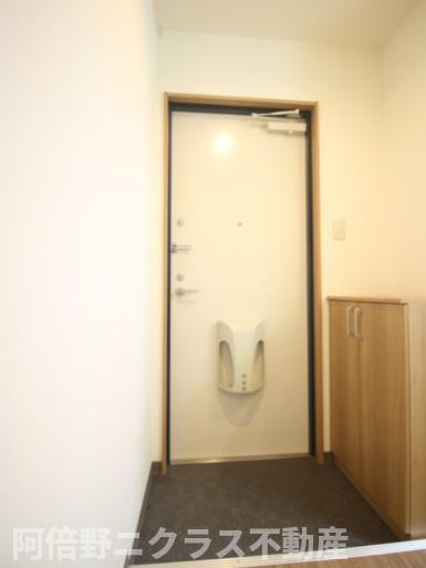 玄関　内装は参考写真です。