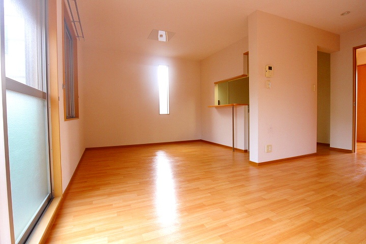 居室・リビング　リビング　※別号室参考写真