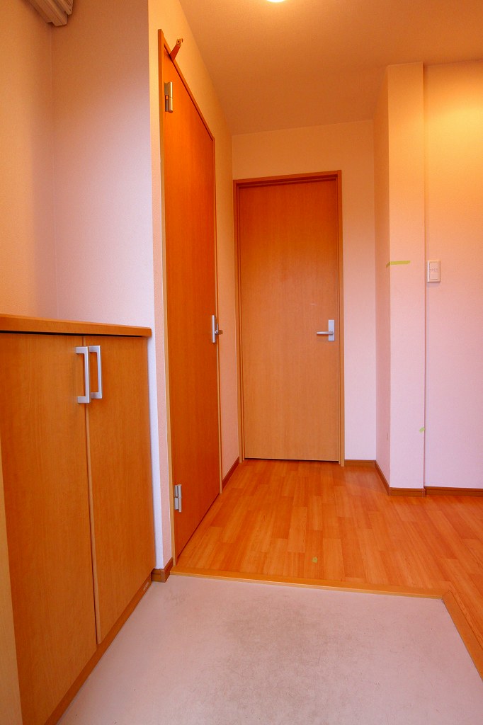 玄関　玄関　※別号室参考写真